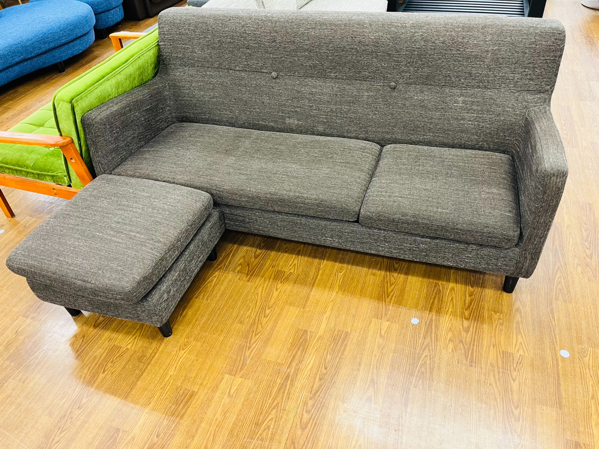 素朴な温かみ】Francfranc（フランフラン）の3人掛けソファーが入荷