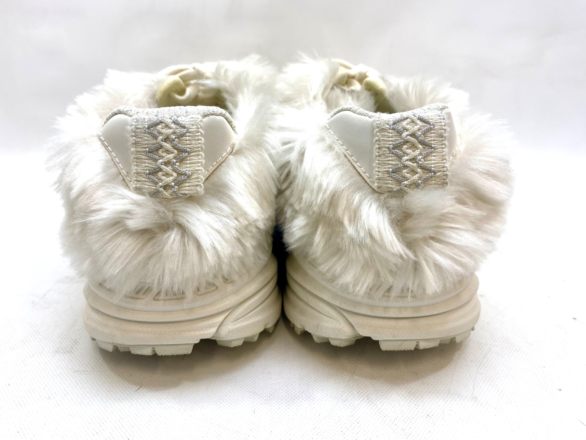 ふわふわもこもこ】UGGのスニーカー''CA805 X 2020''が入荷いたしまし