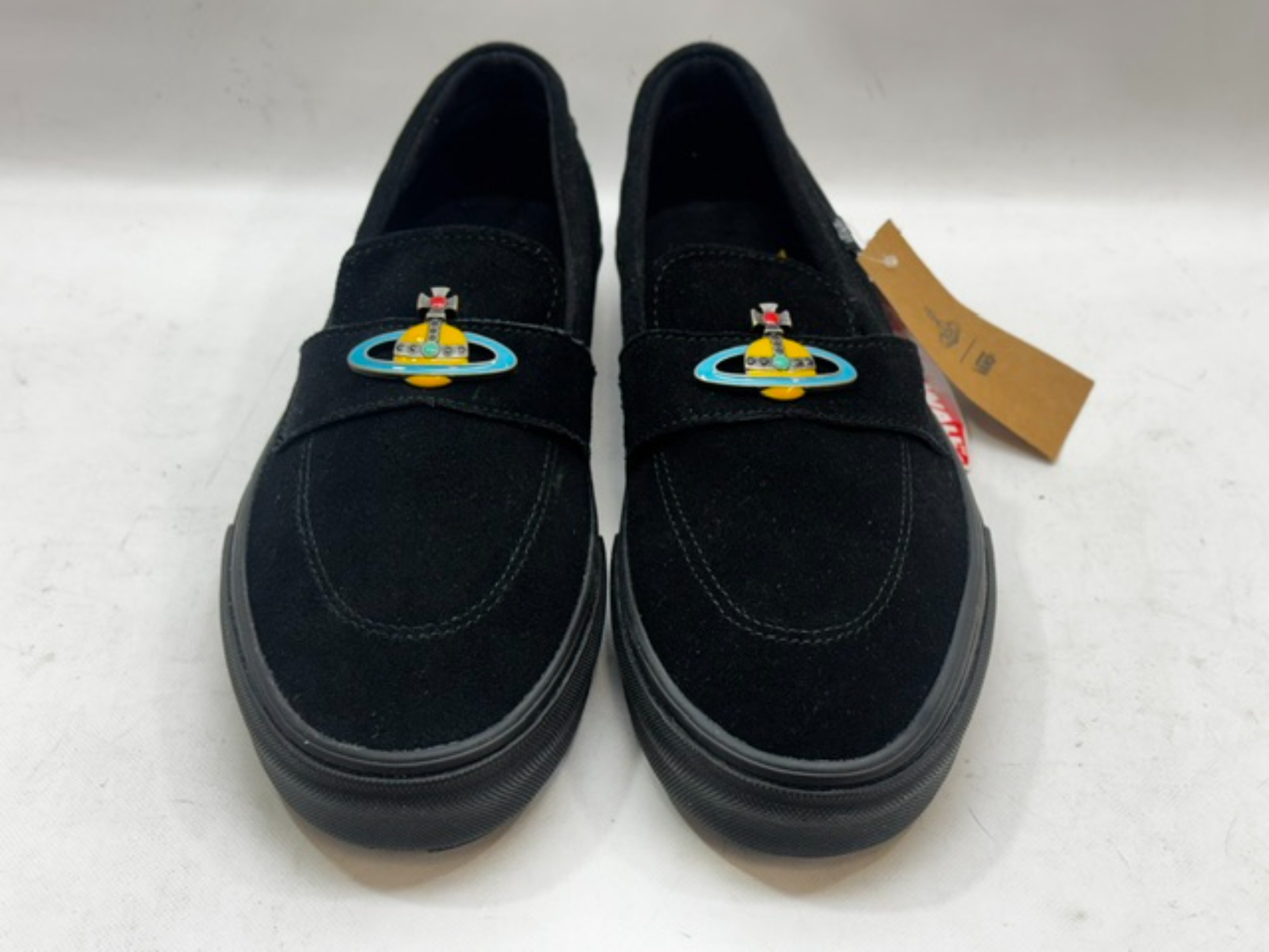 ヴィヴィアンウエストウッド　ウ－ステッドダブルクロスコ－トロイヤルファミリー Vivienne Westwood（ヴィヴィアンウエストウッド）の「ウ