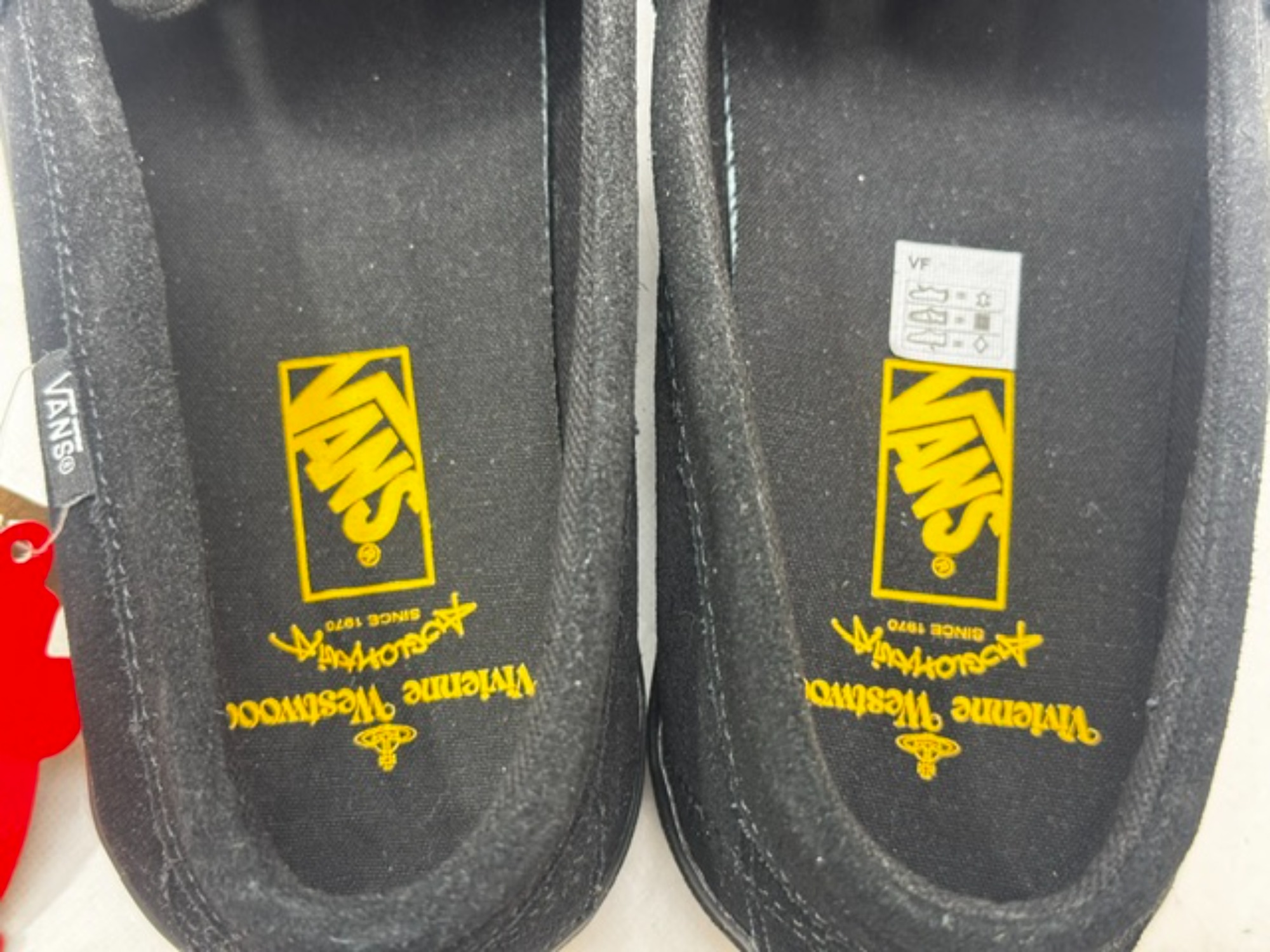 VANS x Vivienne Westwood】ワンランク上の履きこなしを…｜2025年02月