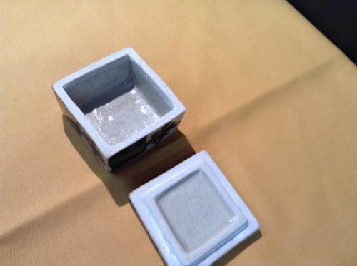 浜田庄司の柿釉盒子