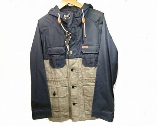 ダウンベストのカナダグース（CANADA GOOSE）