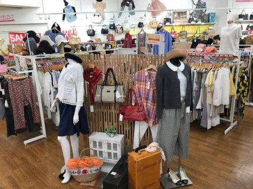 川越店衣類のイベントなう