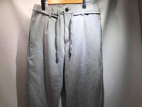 メンズファッションのパンツ