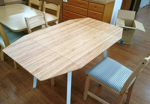 テーブルの川越店家具