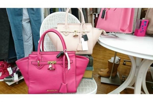 川越店ブランドのHELLO KITTY