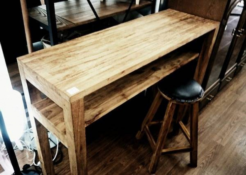 家具のカウンター