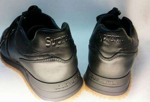 シュプリーム（SUPREME）のスニーカー