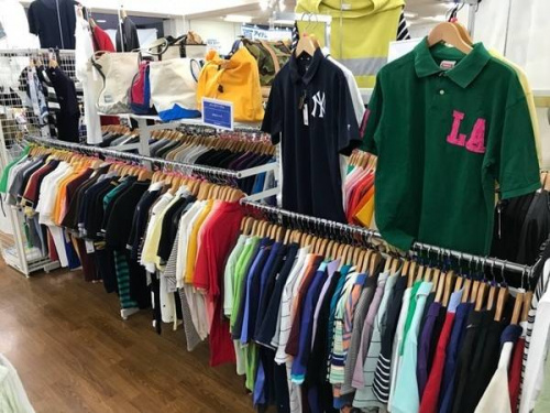 ポロシャツの川越店衣類