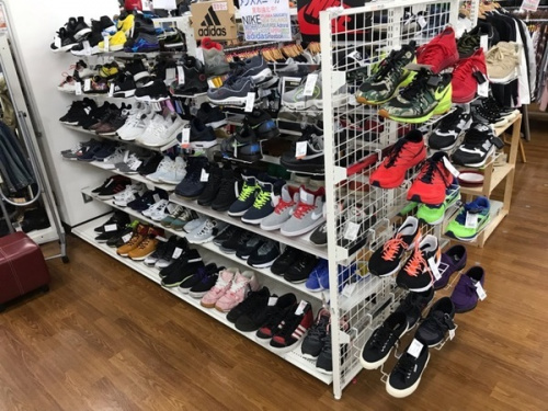 レディースファッションの川越店衣類