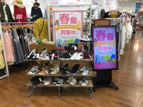 川越店衣類のイベントなう