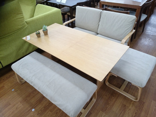 家具のダイニングセット