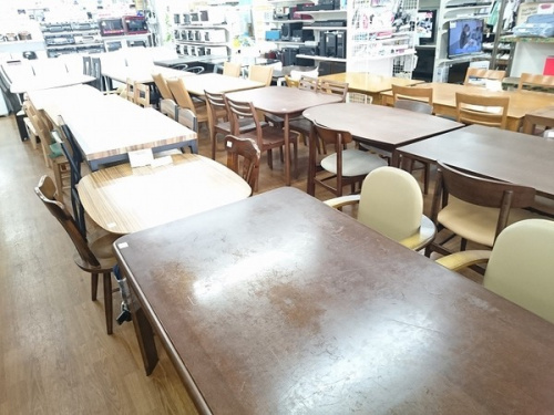 ベンチダイニング