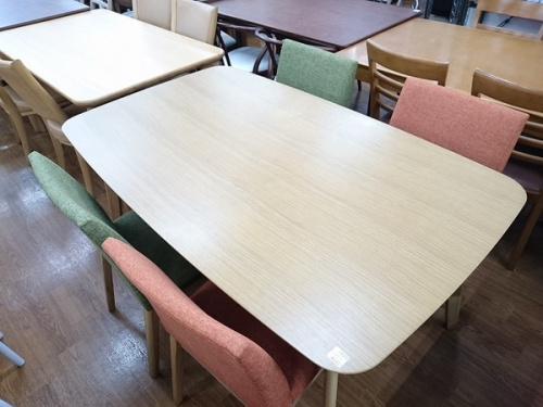 家具のダイニングセット