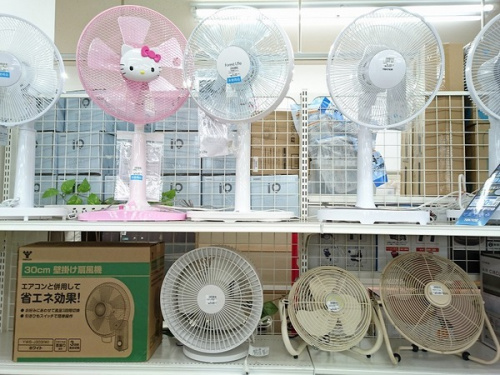 扇風機の夏　家電