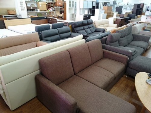 カウチソファーの家具　川越