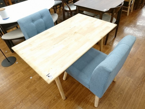 ダイニングセットのダイニング