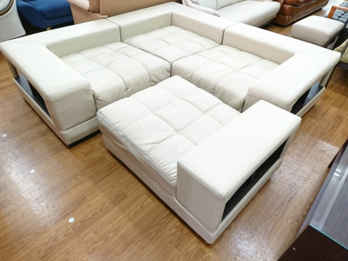 アームレスソファーのニトリ