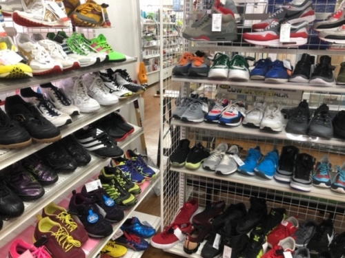 スニーカーのNIKE