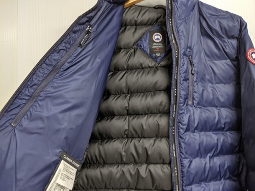 カナダグースの洋服 買取