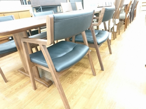 ダイニングセットの家具　川越