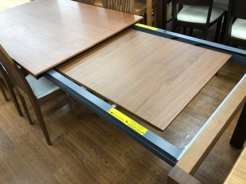 ダイニングセットのcalligaris