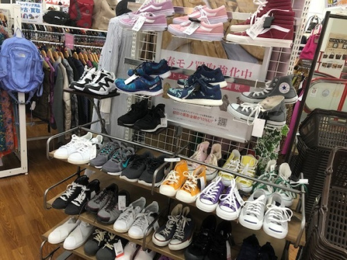 レディースファッションのスニーカー