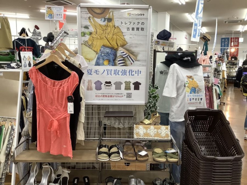 レディースファッションの夏物衣類
