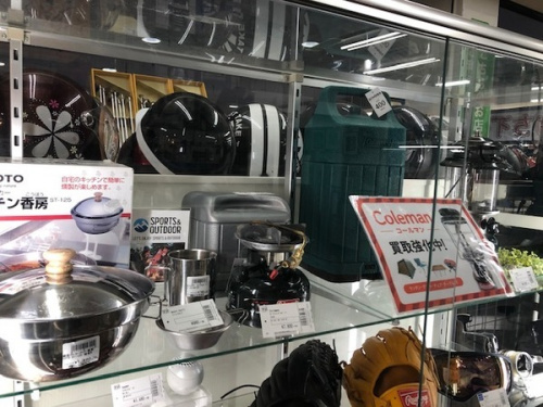 キャンプ用品のバーベキュー