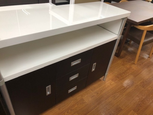 家具のカップボード・食器棚