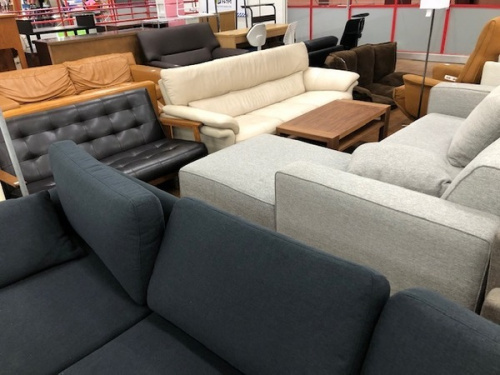 家具のソファ