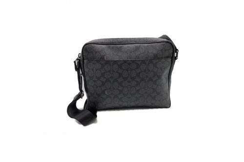 ショルダーバッグのCOACH