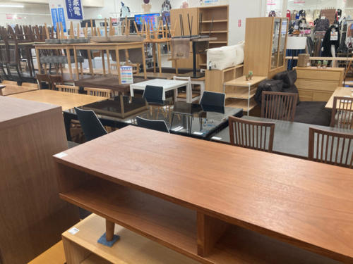 AVボードの市場株式会社