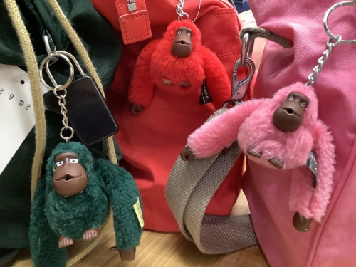 キプリングのナイロン　バッグ