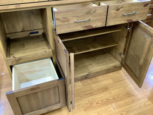 キッチンボードの家具