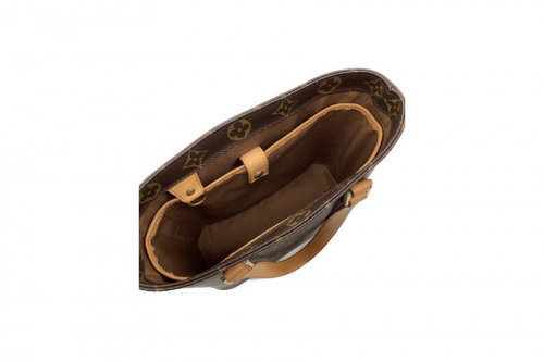 トートバッグのLOUIS VUITTON