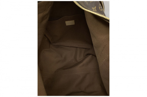 旅行鞄のバッグ