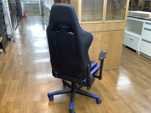 イスのゲーミングチェア