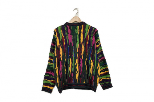 クージーニットのCOOGI