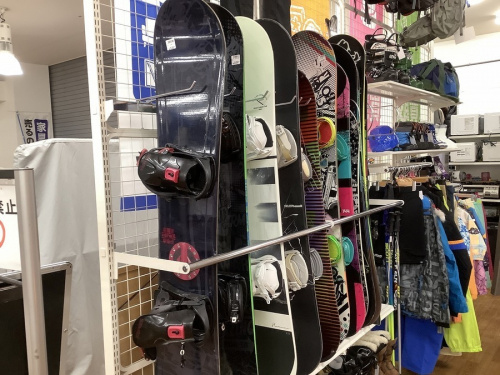 スポーツ用品のスノーボード
