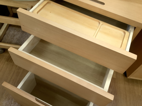 ライティングデスクのKEYUCA