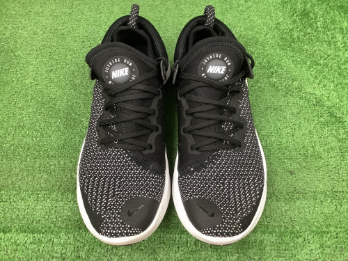 スニーカーのNIKE