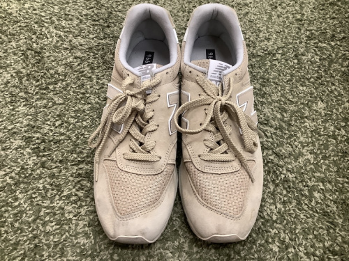 スニーカーのNEW BALANCE