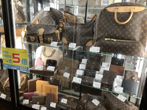 LOUIS VUITTONの冬物衣類