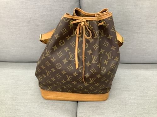 バッグのショルダーバッグ