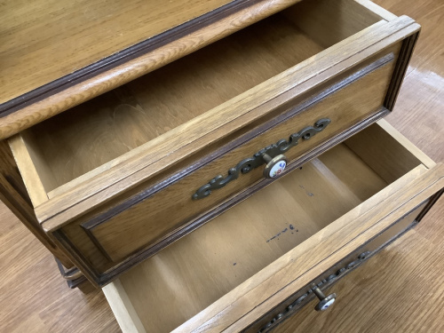 キャビネットの家具