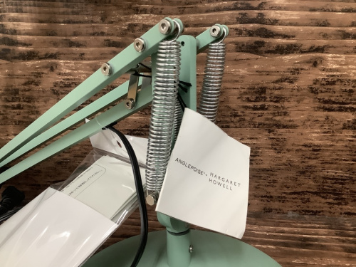 デスクランプのMARGARET HOWELL　マーガレットハウエル