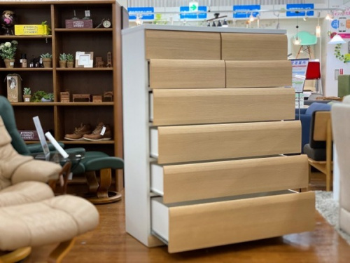 チェストのニトリ