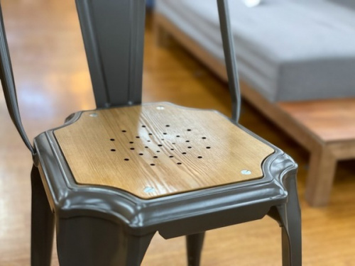 インダストリアル家具のknot antiques