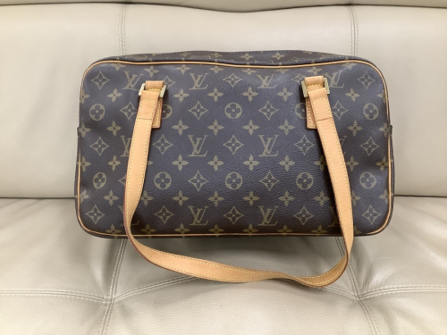 ショルダーバッグのLOUIS VUITTON　ルイ・ヴィトン